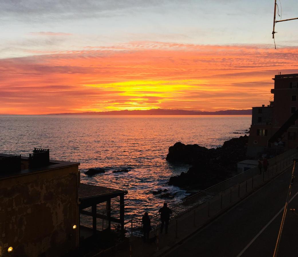 Romantic Sea View Flat In Genova Buitenkant foto
